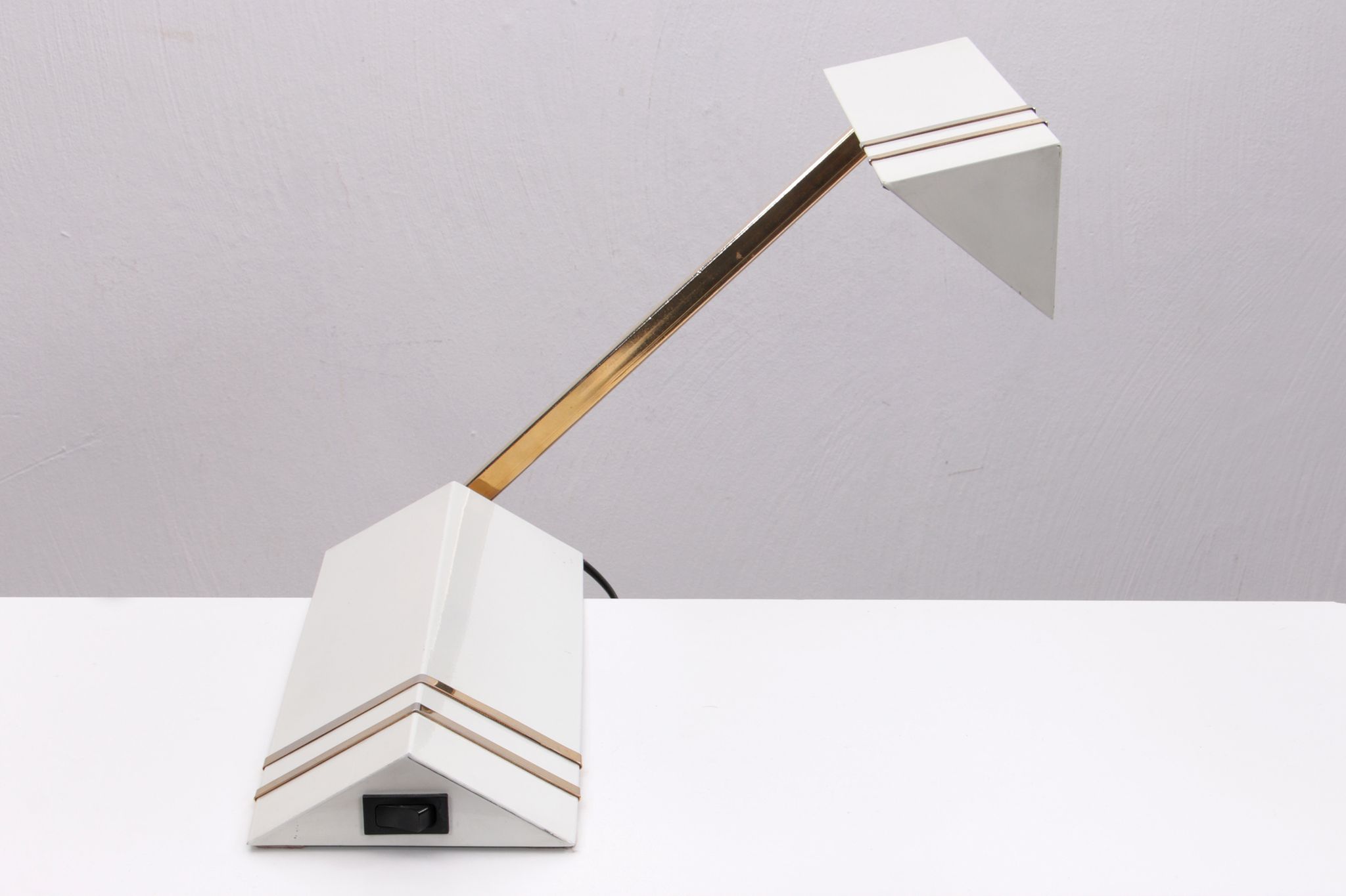 Italian desk lamp nice sleek design, 1960