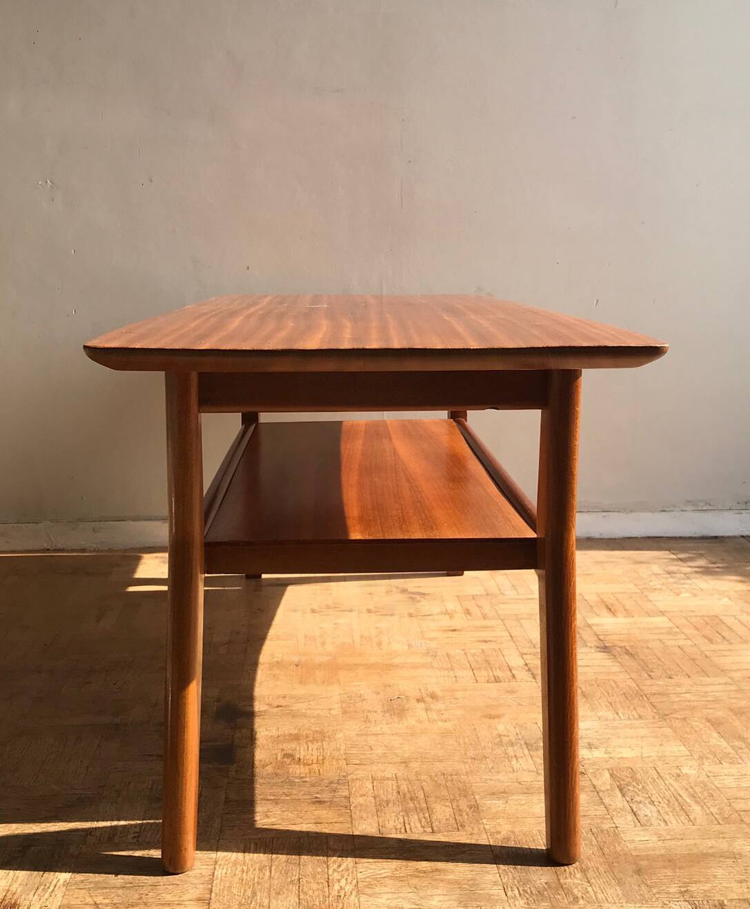 Table basse en teck des années 1960