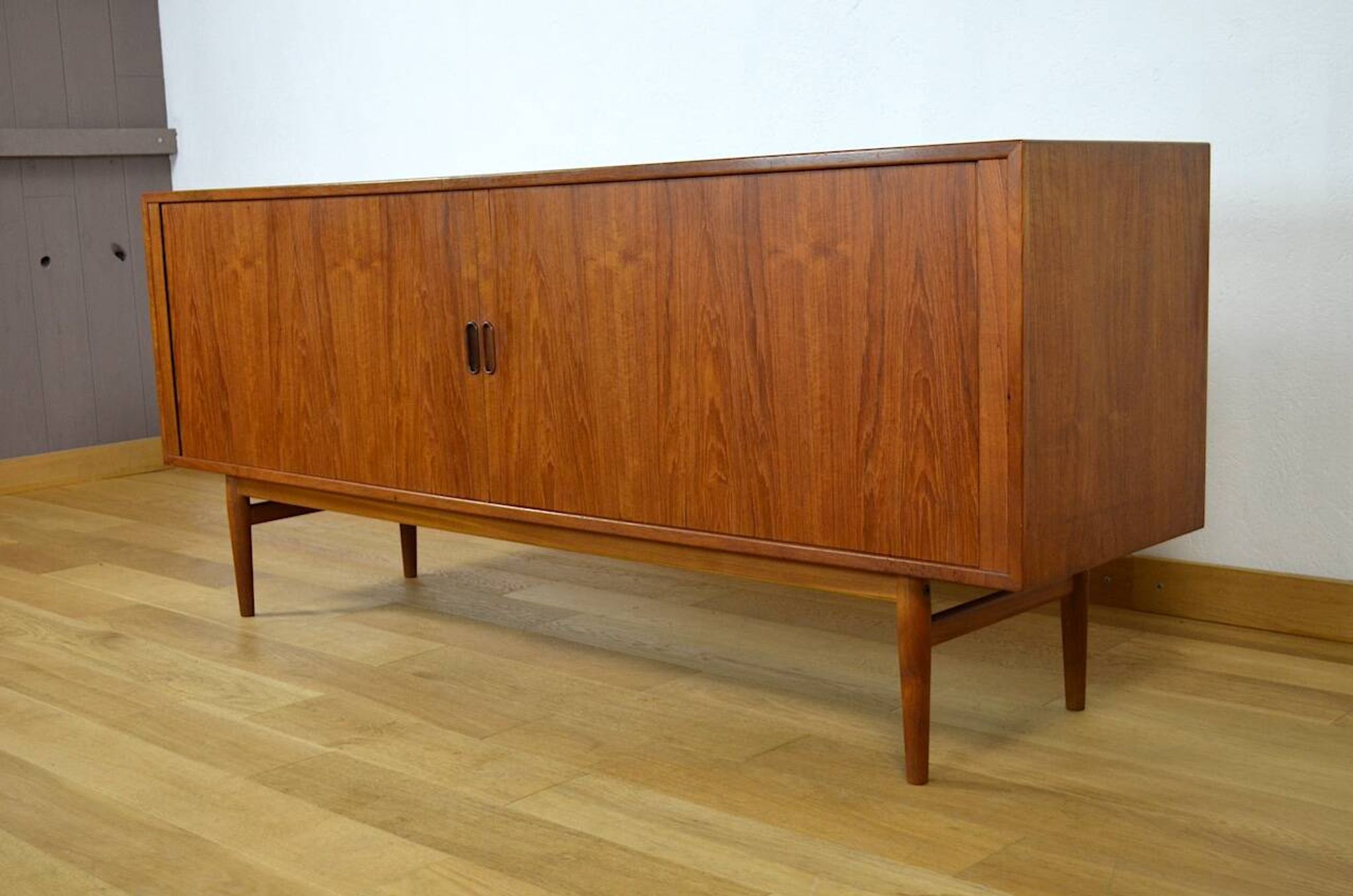 Enfilade danoise en teck par Arne Vodder modèle OS37 / Sibast 1960