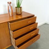 Dressoir avec de grandes capacités en lades vintage