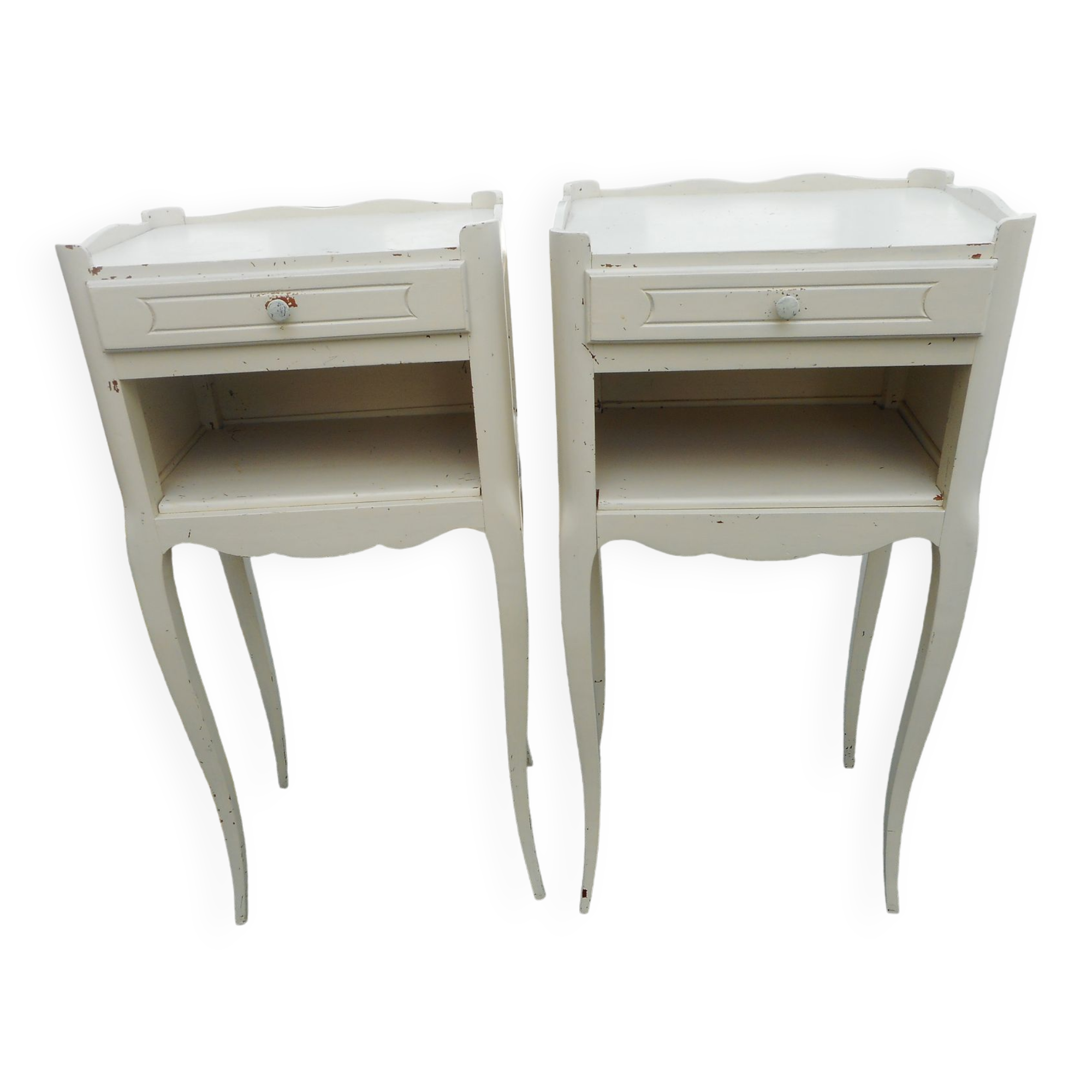 Pair of white lacquered bedside tables