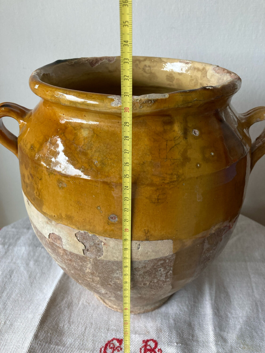 Very large confit pot from the 19th century.