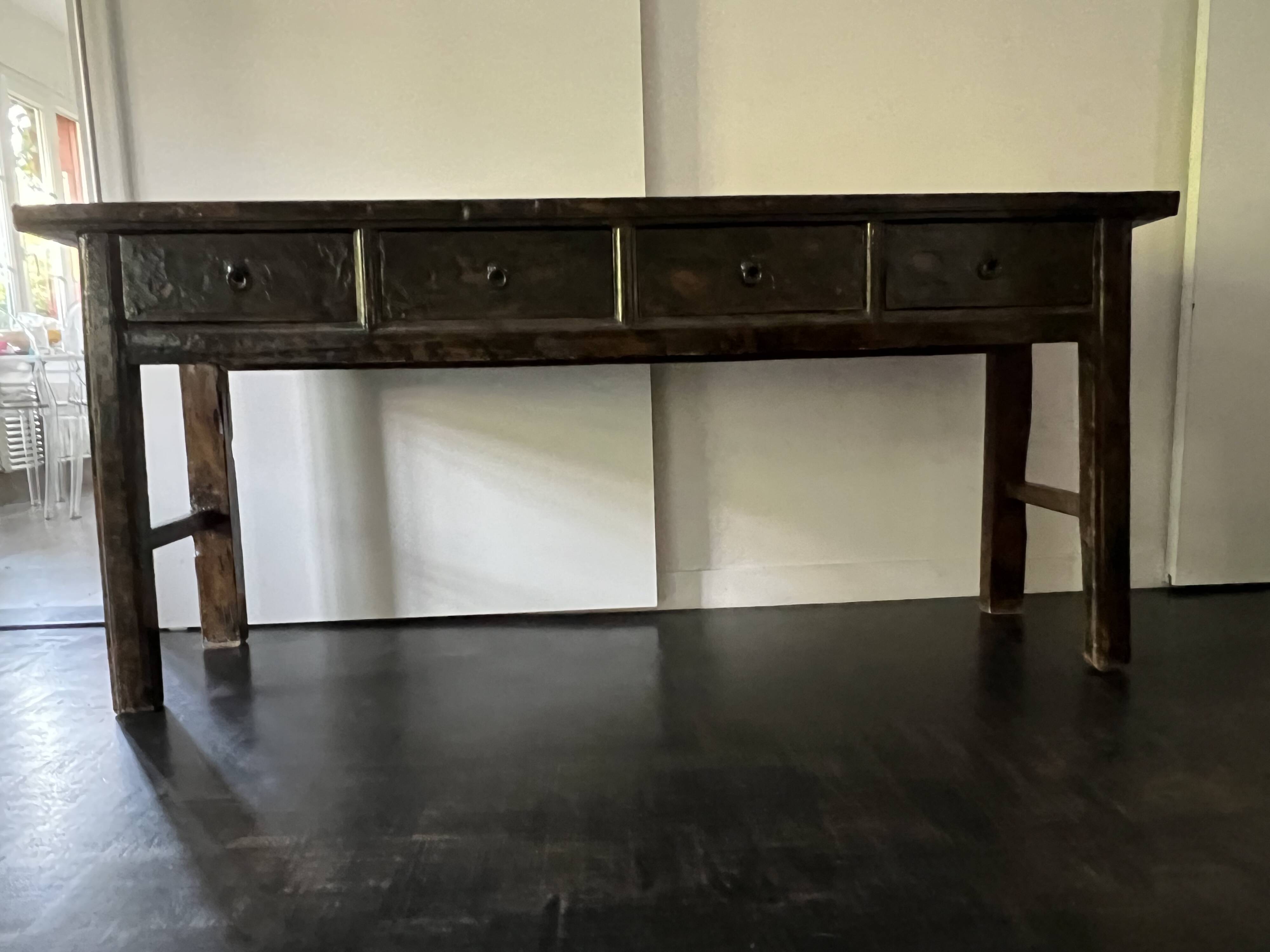 South Asian console in lacquered wood