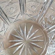 Vase shaped ball in carved Bohemian crystal. Star motifs, diamond braces, hardwoods. Diam 16 cm