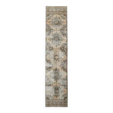 1970s Turkish hand-knotted runner rug 83x375