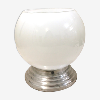 Plafonnier globe en verre blanc