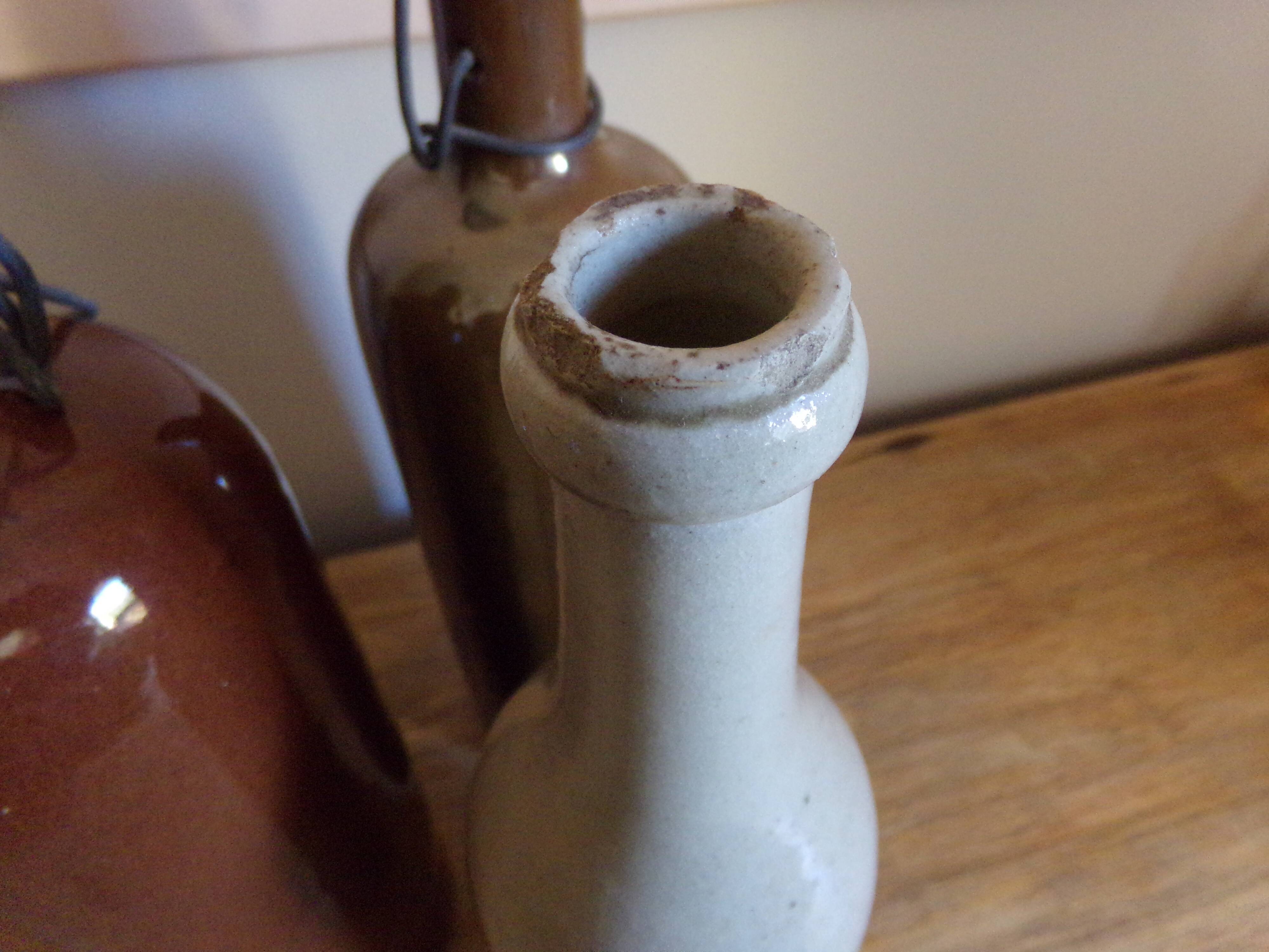 Lot of 3 bottles of varnished sandstone