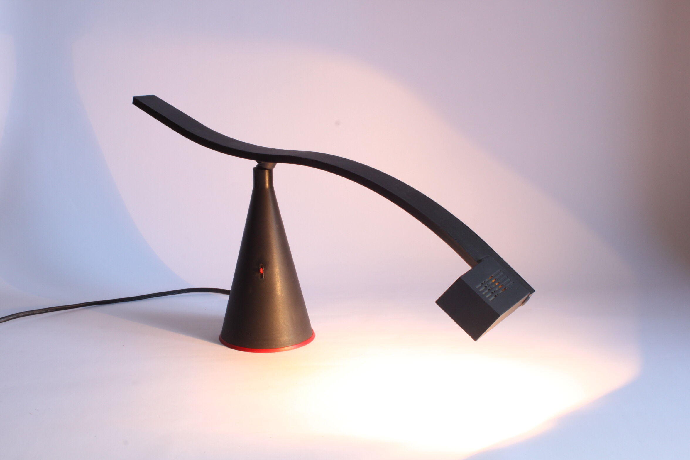 80s wave desk lamp by Fuder.