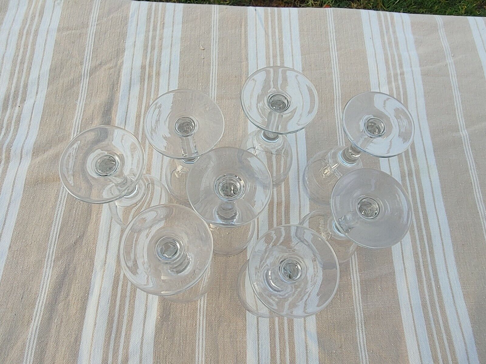 8 old white wine glasses engraved with a frieze late 19th early 20th