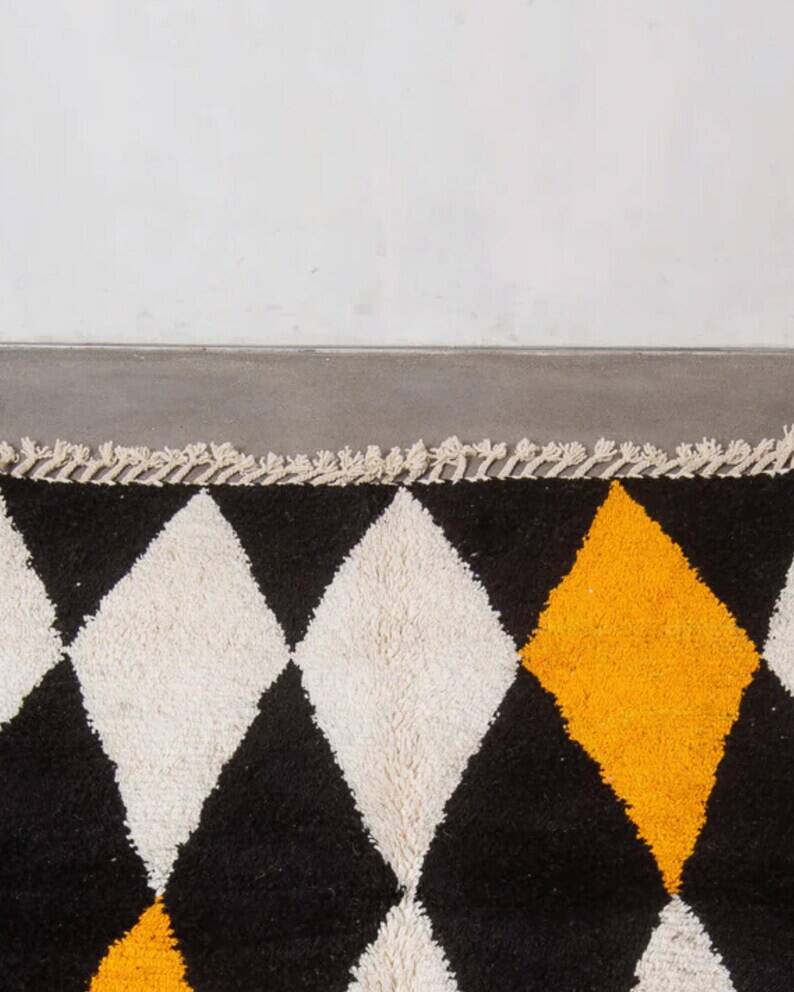 Handmade Moroccan rug 250cm x 150cm