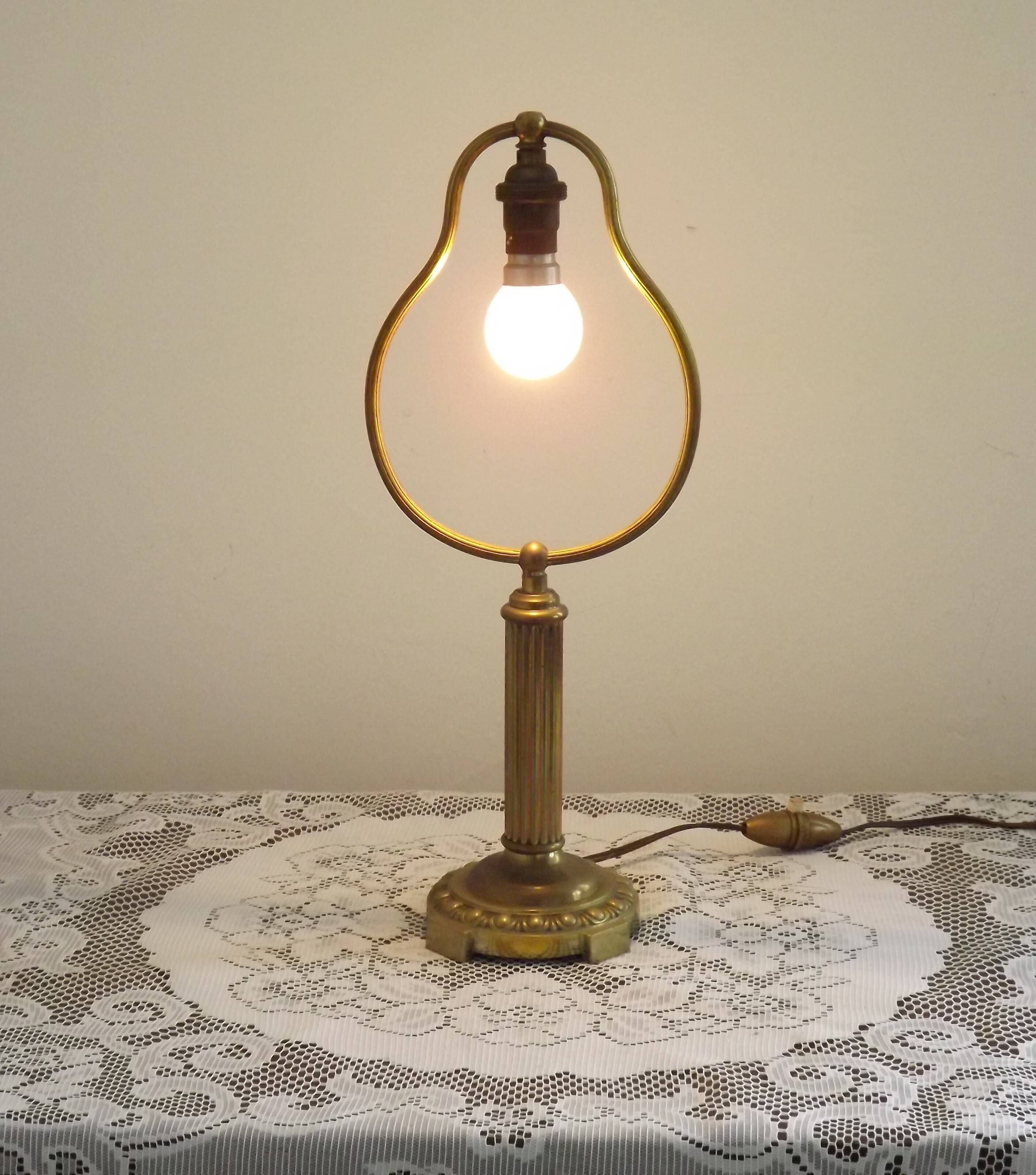 Traditional Style Vintage French Brass Table Lamp Round Footed Base