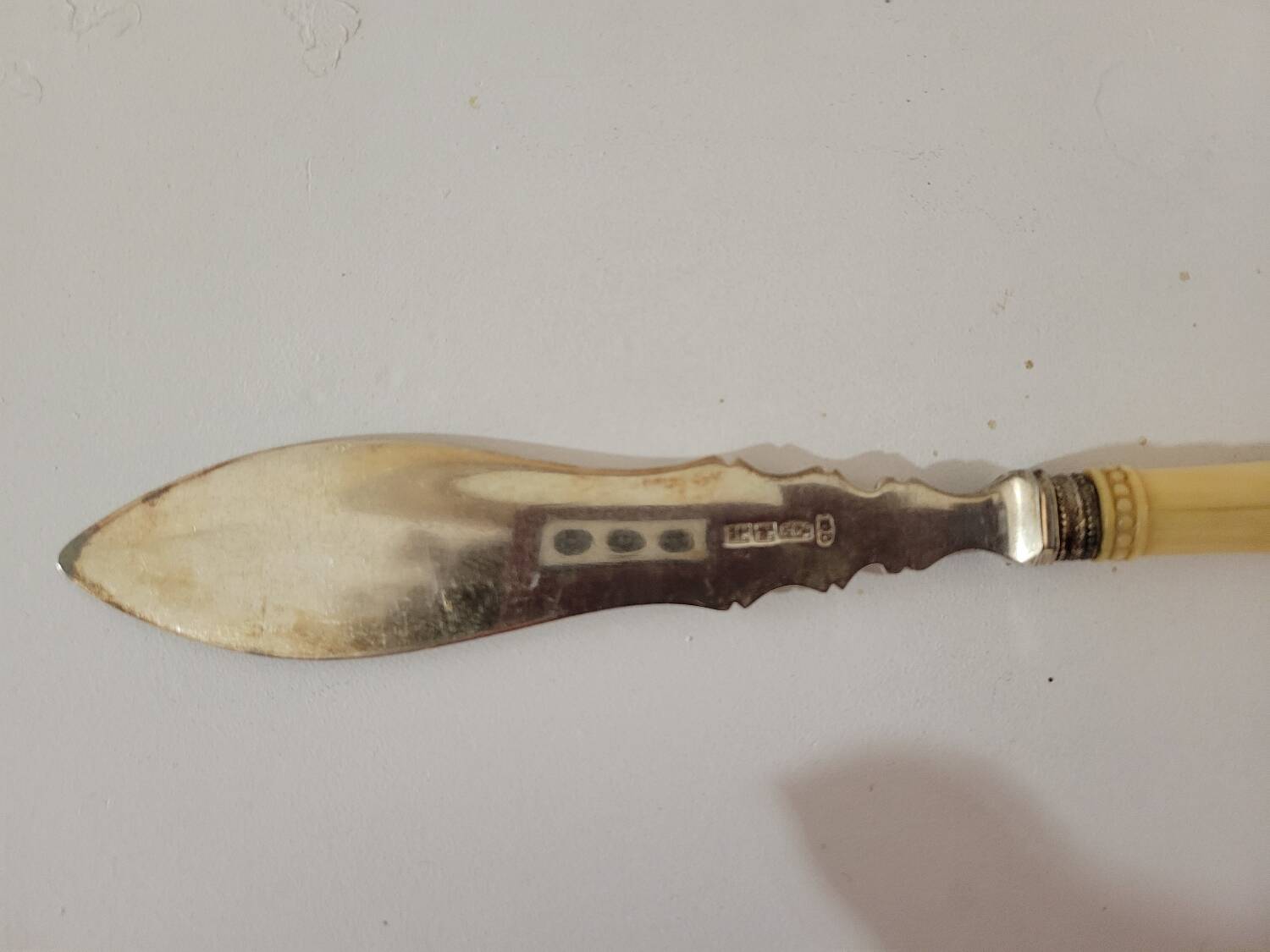English fish knives in silver and ivory, 19th century