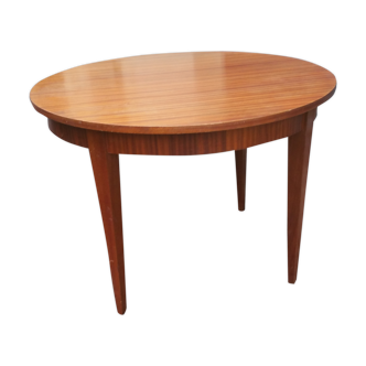 Table scandinave