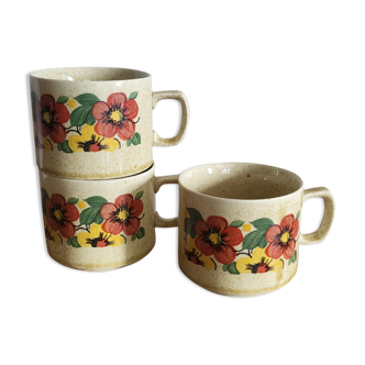 Lot 3 ceramic flower cups