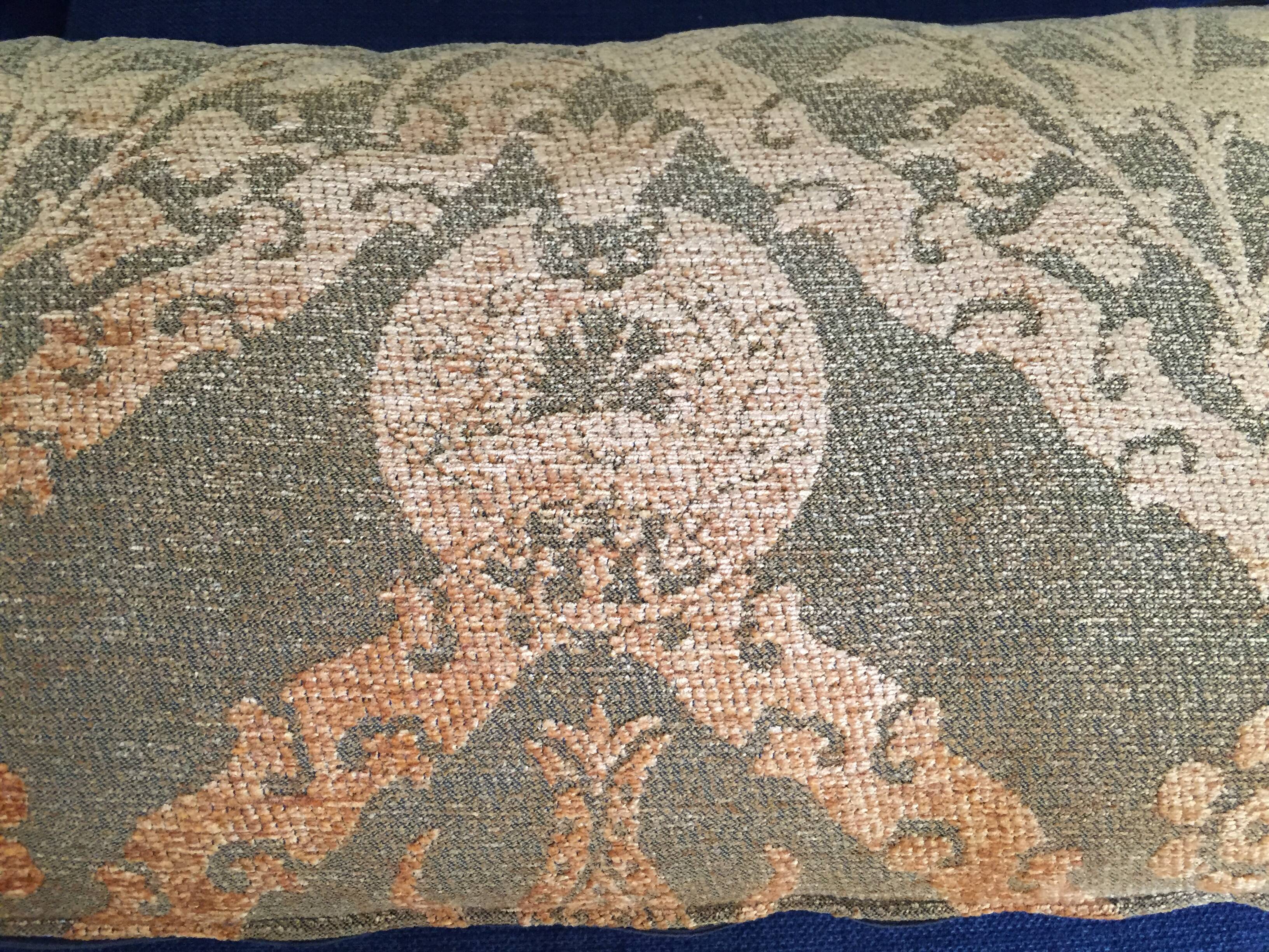 Decorative pillow case in brocade with ottoman turkish 16th century motifs