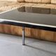 table basse carrée en chrome et verre noire, design
