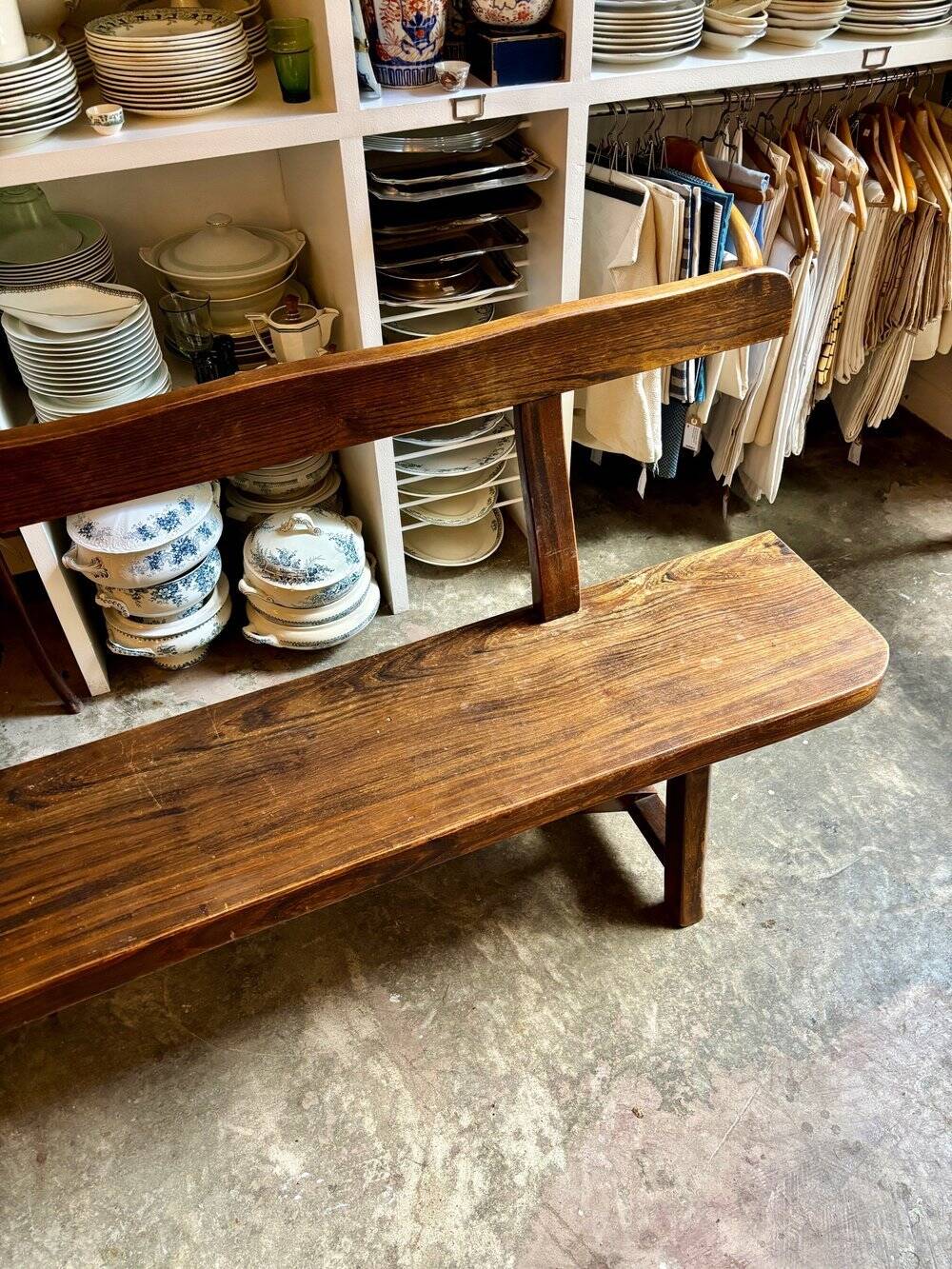 Banc en bois foncé Aranjou années 1980