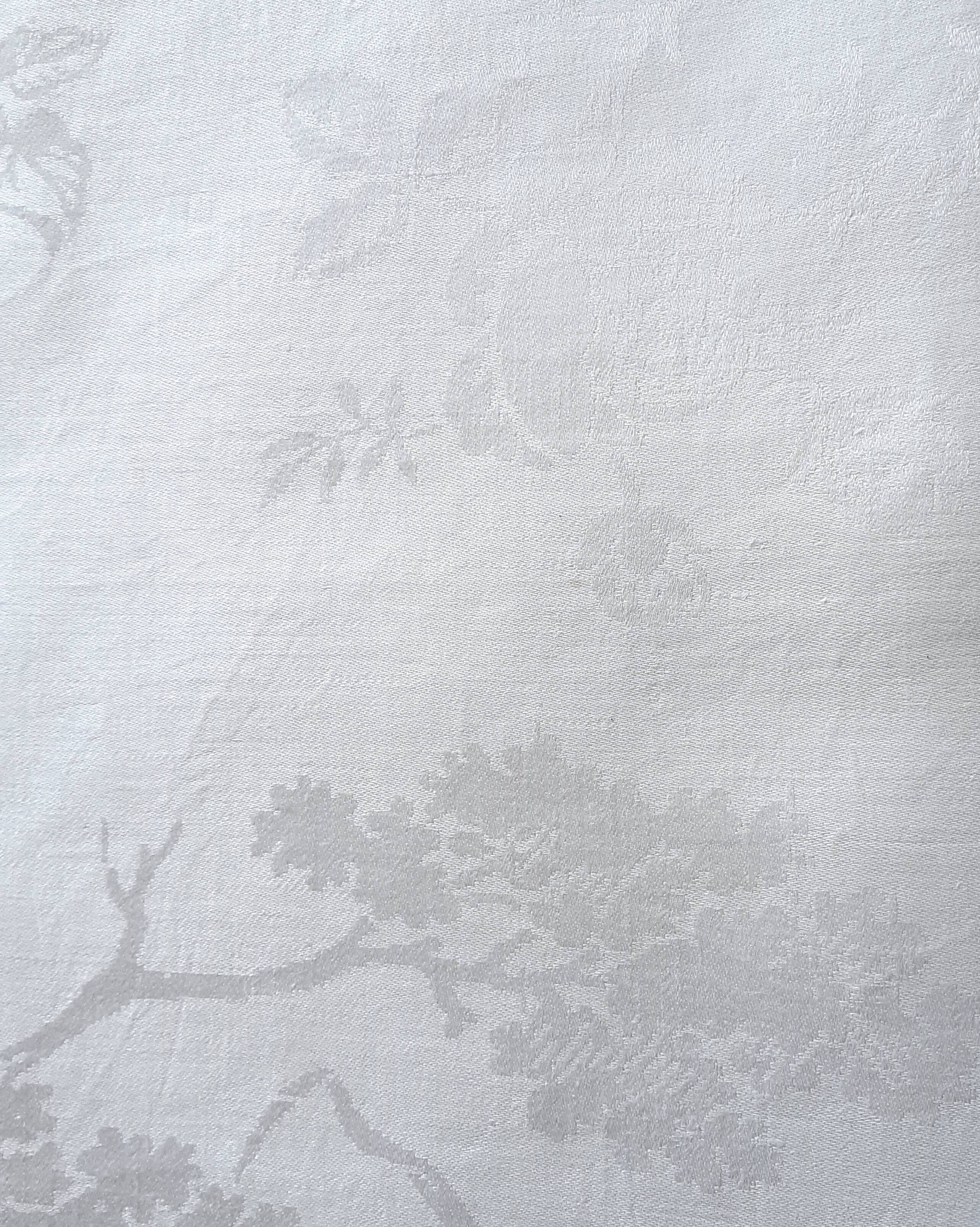 Damask tablecloth 4m10 x 2m15 with county crown