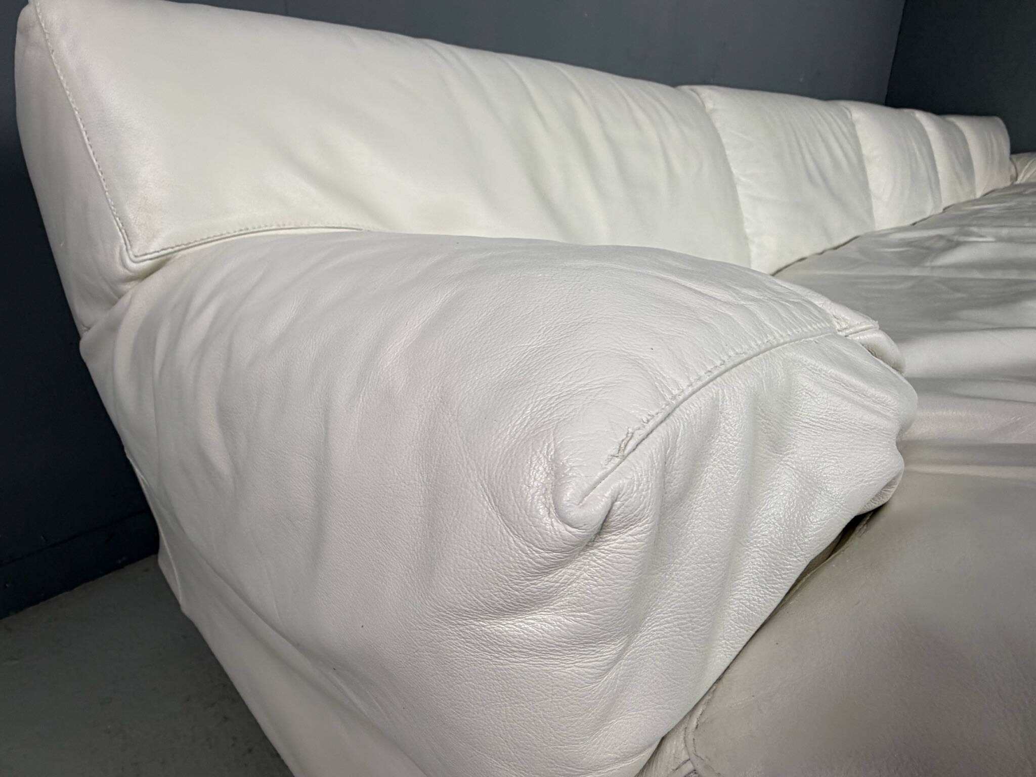 Leather 5-seater sofa "Fiandra" by Vico Magistretti for Cassina, 1970, Italy