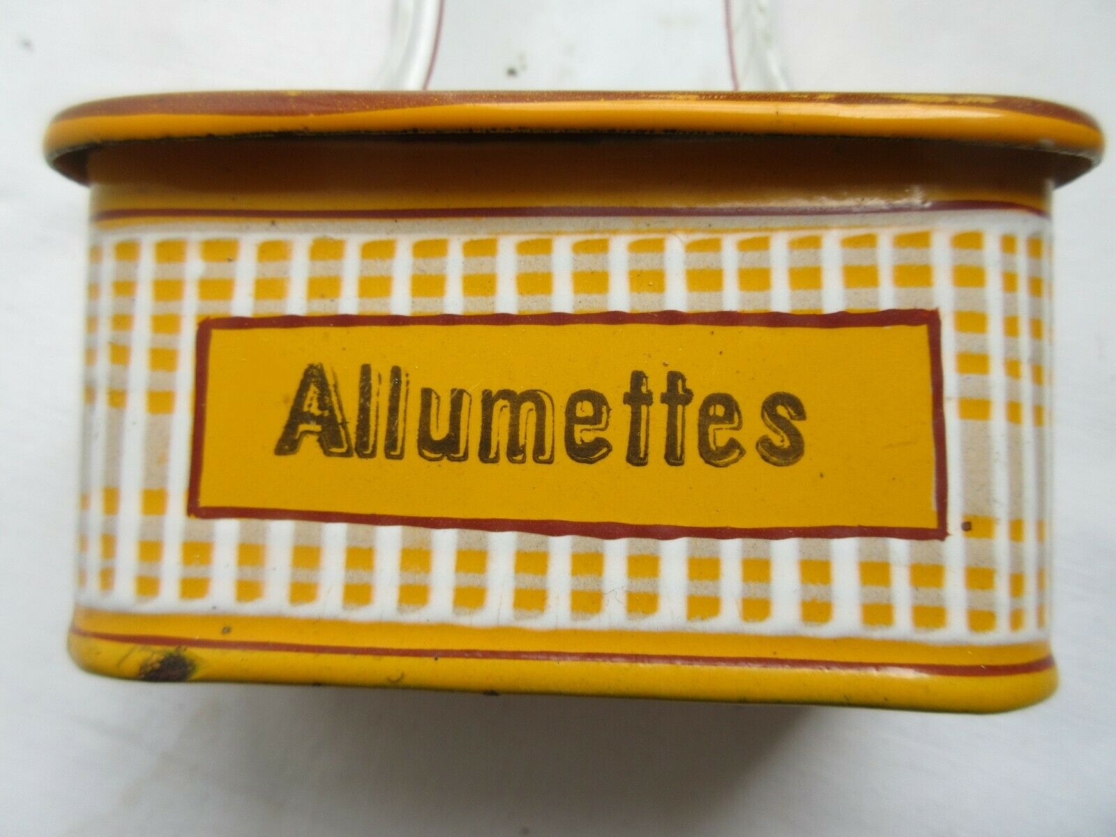 Pyrogen matchbox, Art Deco, enamelled sheet no coffee maker, signed BB