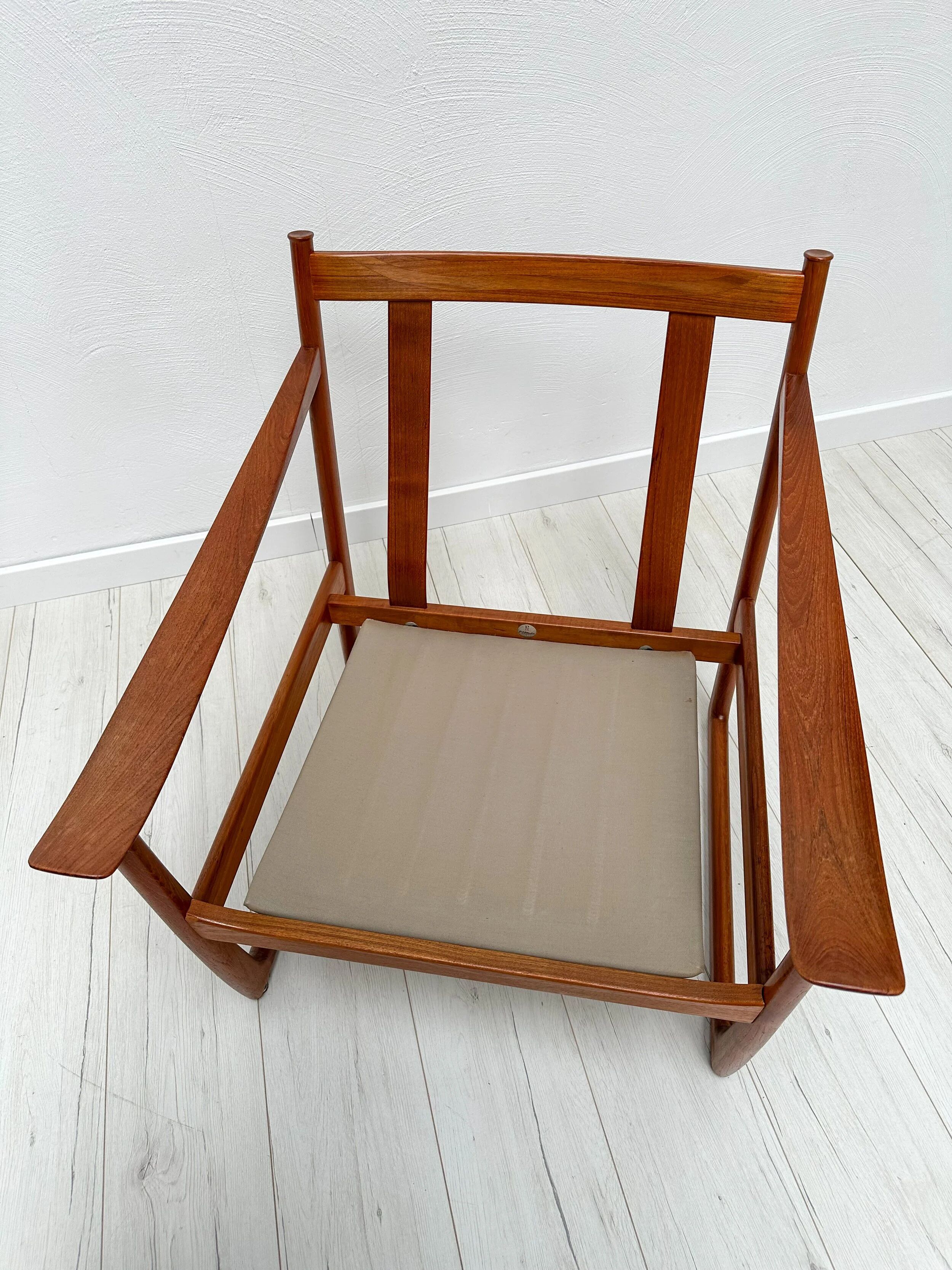 1/2 '60s vintage Danish teak armchair FD 130 by Peter Hvidt & Orla Mølgaard-Nielsen for France & Daverkosen