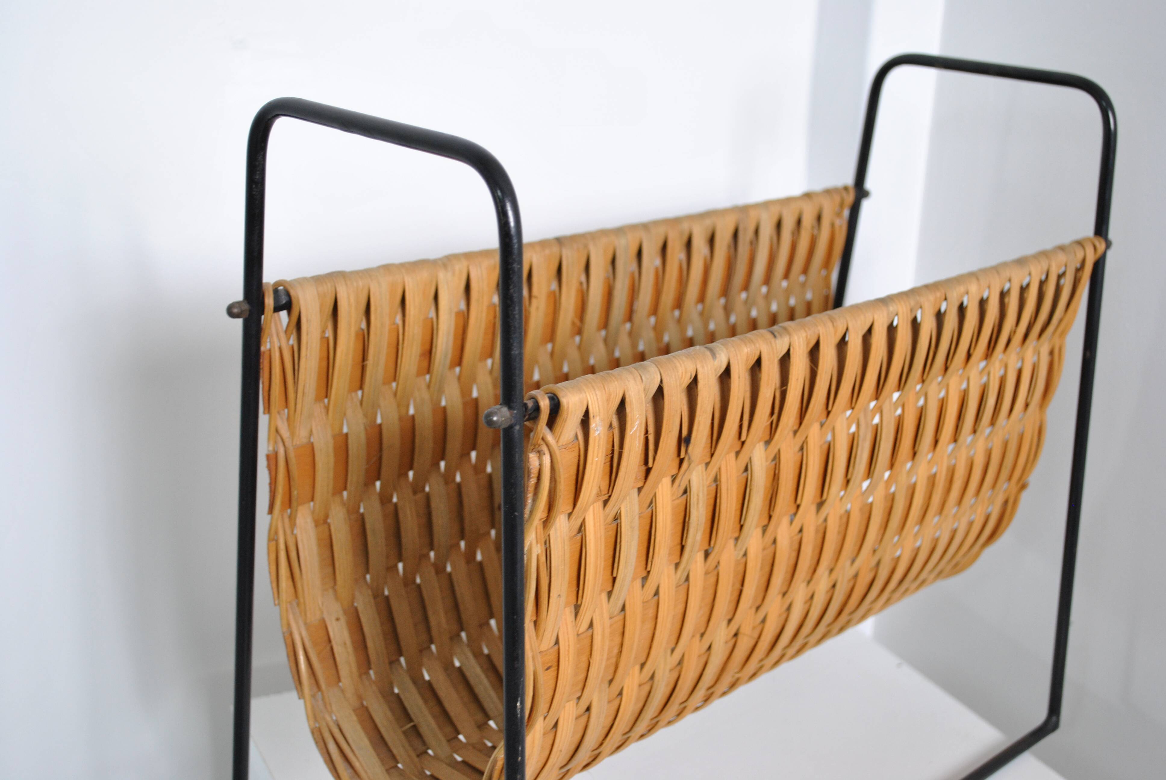 Magazine holder 1970