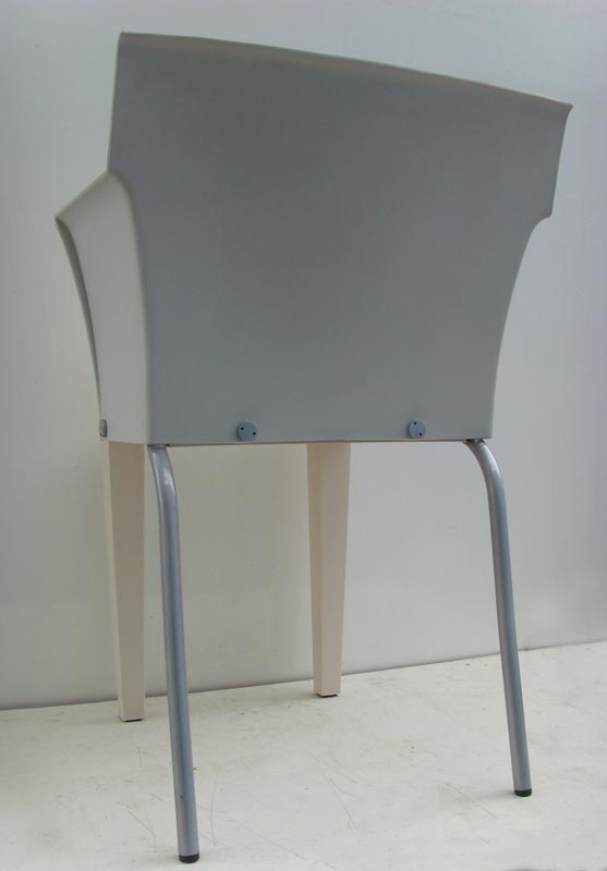Chaise "super Glob" de Philippe Starck pour designer Kartell en 1991