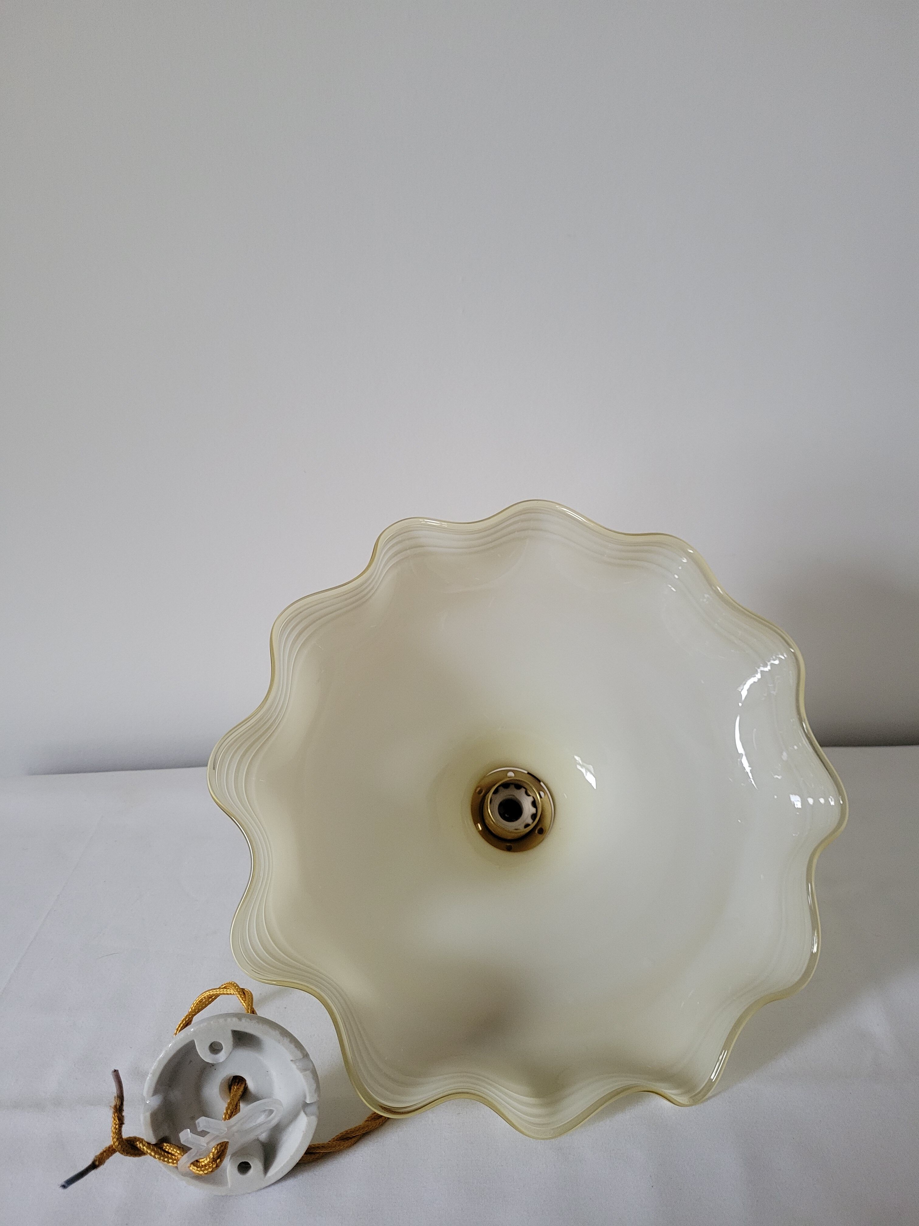 Yellow opaline suspension