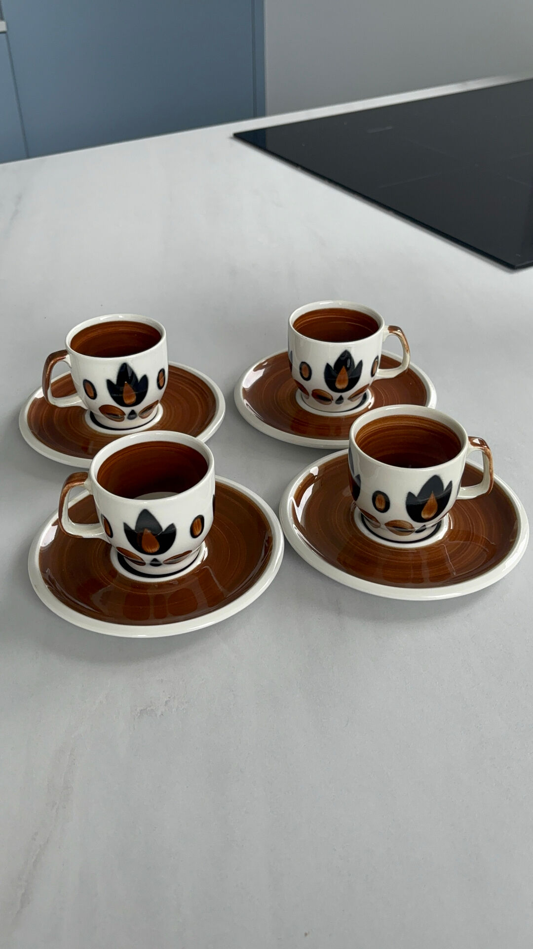 Set of 4 Boch La Louvière Kimono coffee cups with saucers – Service