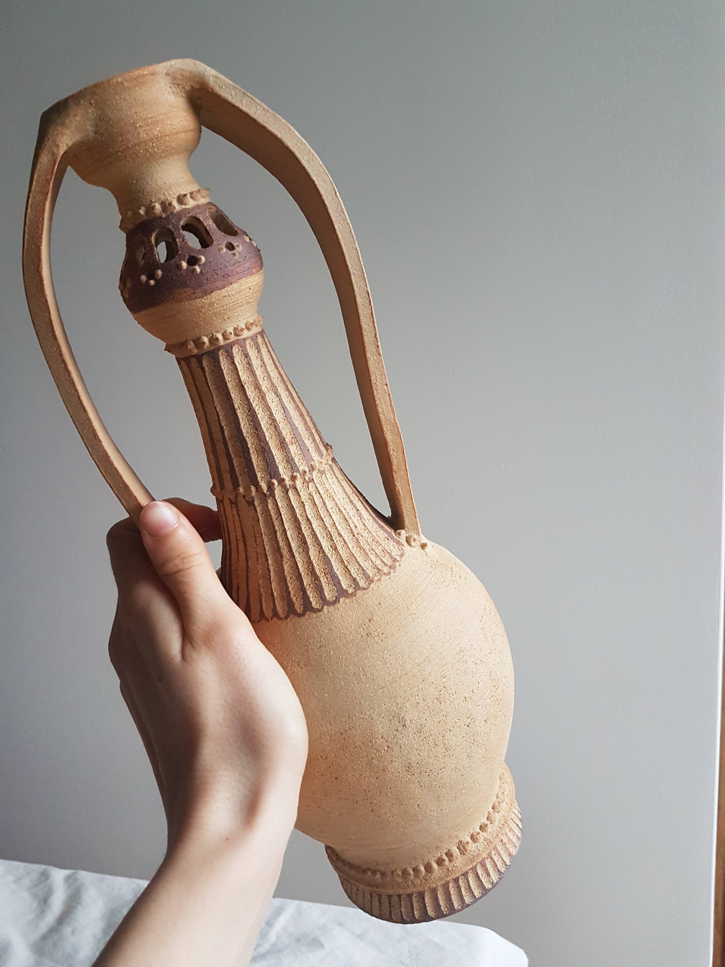 Large vase in Hispano-Moorish style in raw stoneware