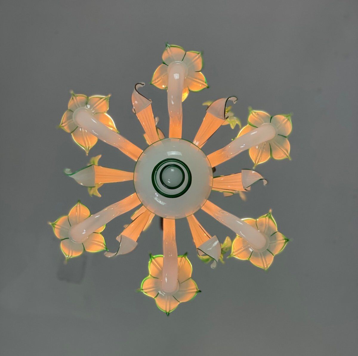 Venetian chandelier in opaline white and green Murano glass