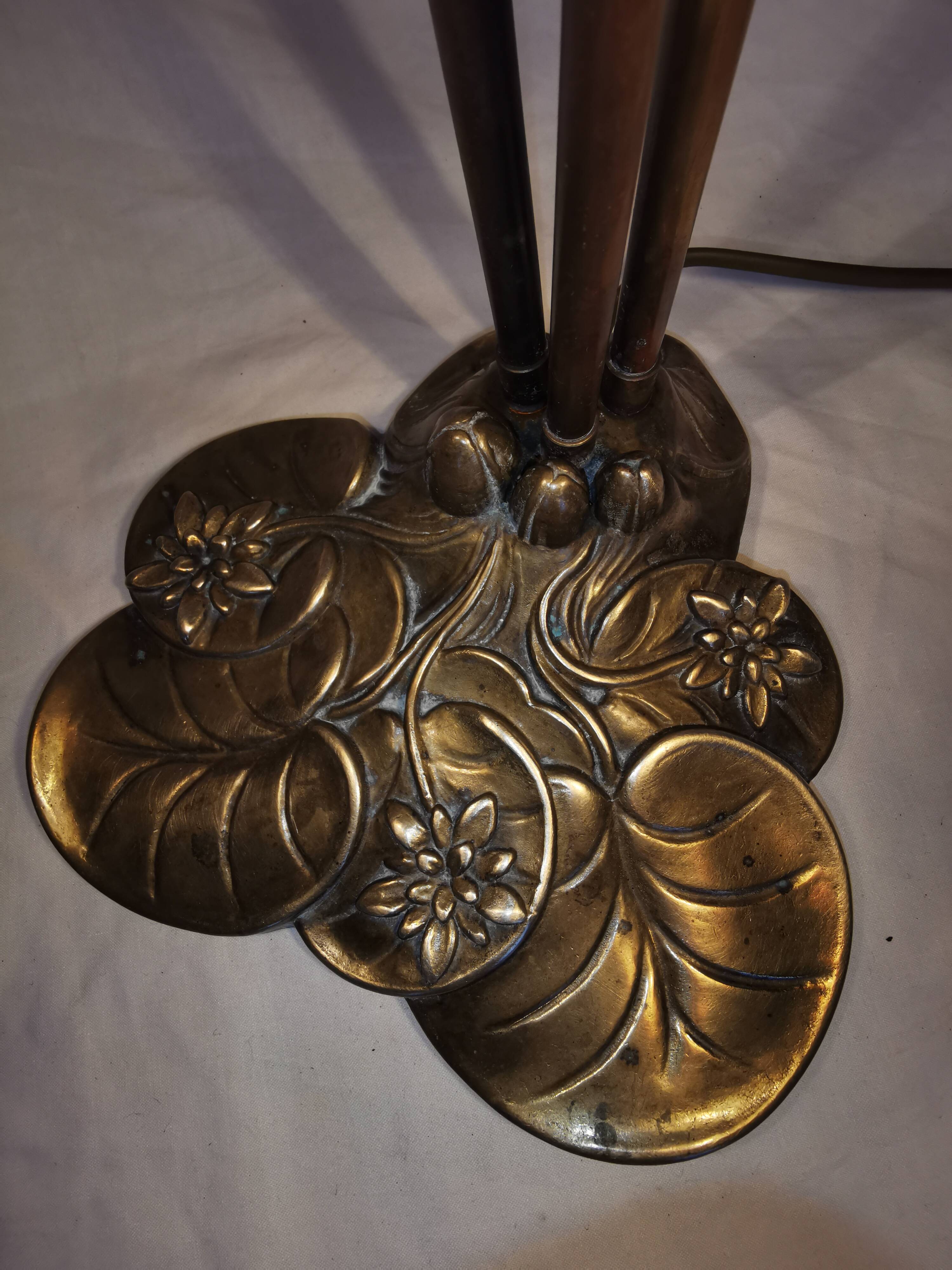 Brass water lily lamp and glass paste tulip, double, art nouveau style.