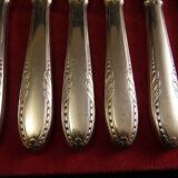 Service de 12 couteaux de table orfèvre Deetjen en écrin