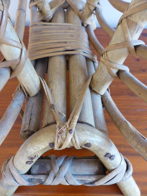 Magazine rack, wicker and rattan of the 1960