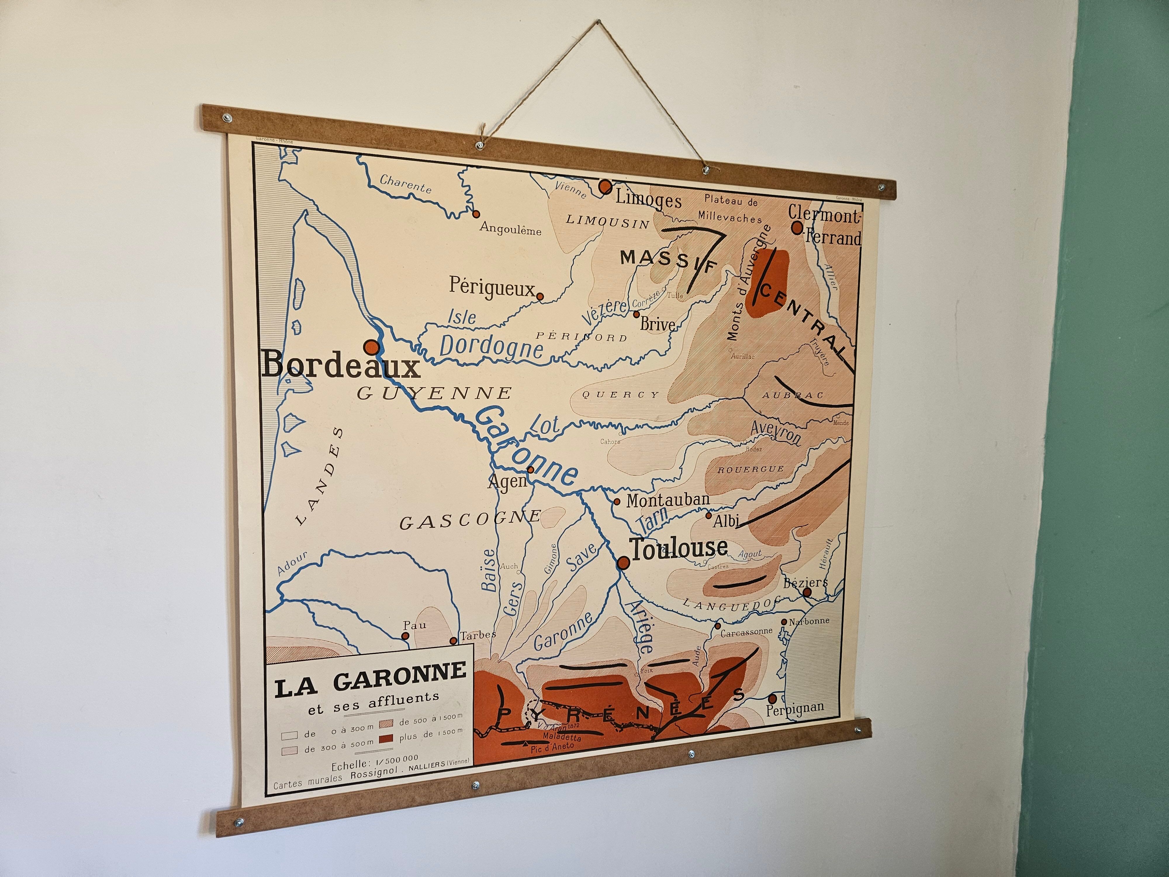 School map of ancient geography 1960 map of France the Garonne le Rhône