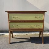 Dresser compass feet