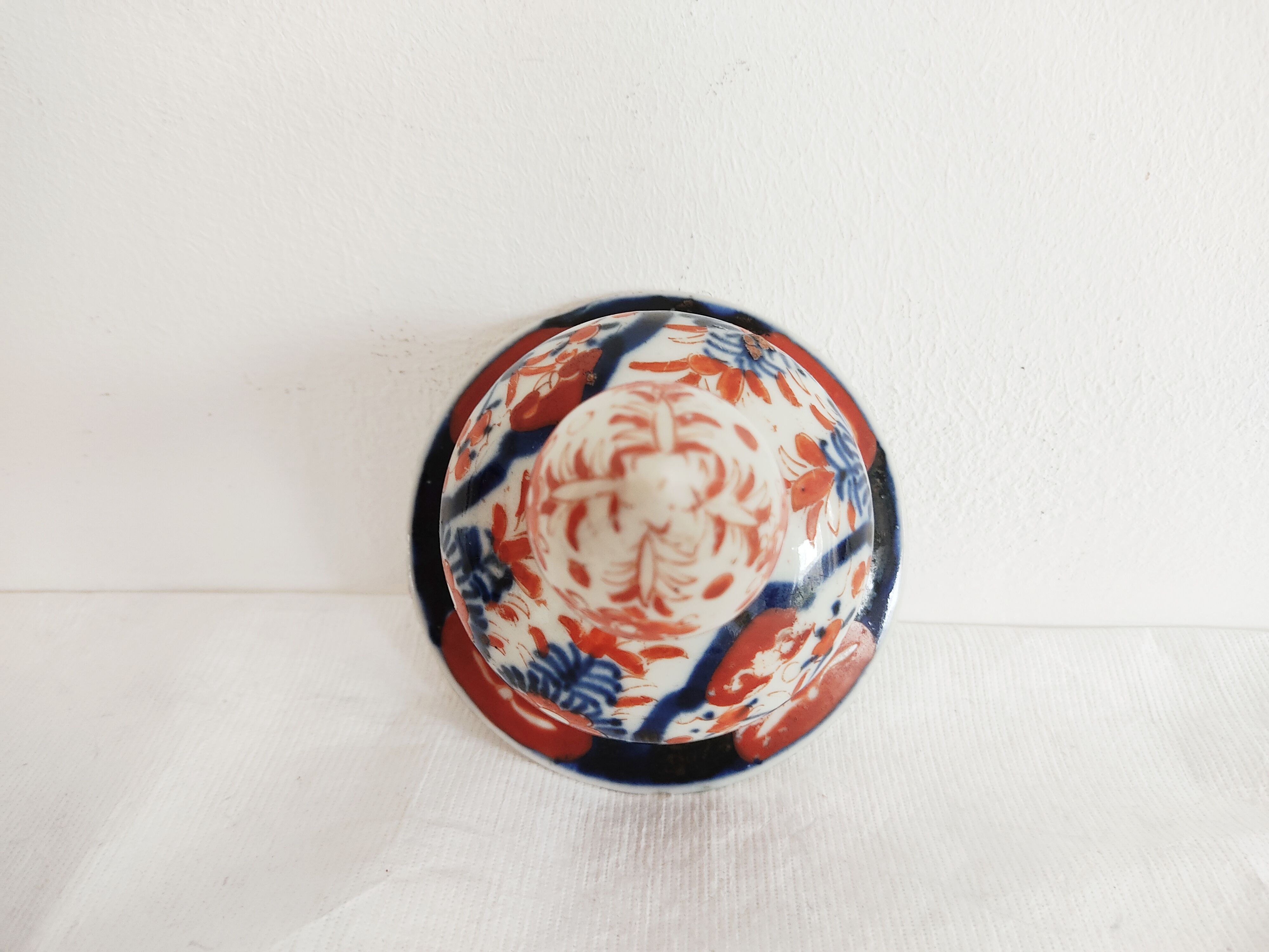Vase couvert japonais Imari, 19e siècle