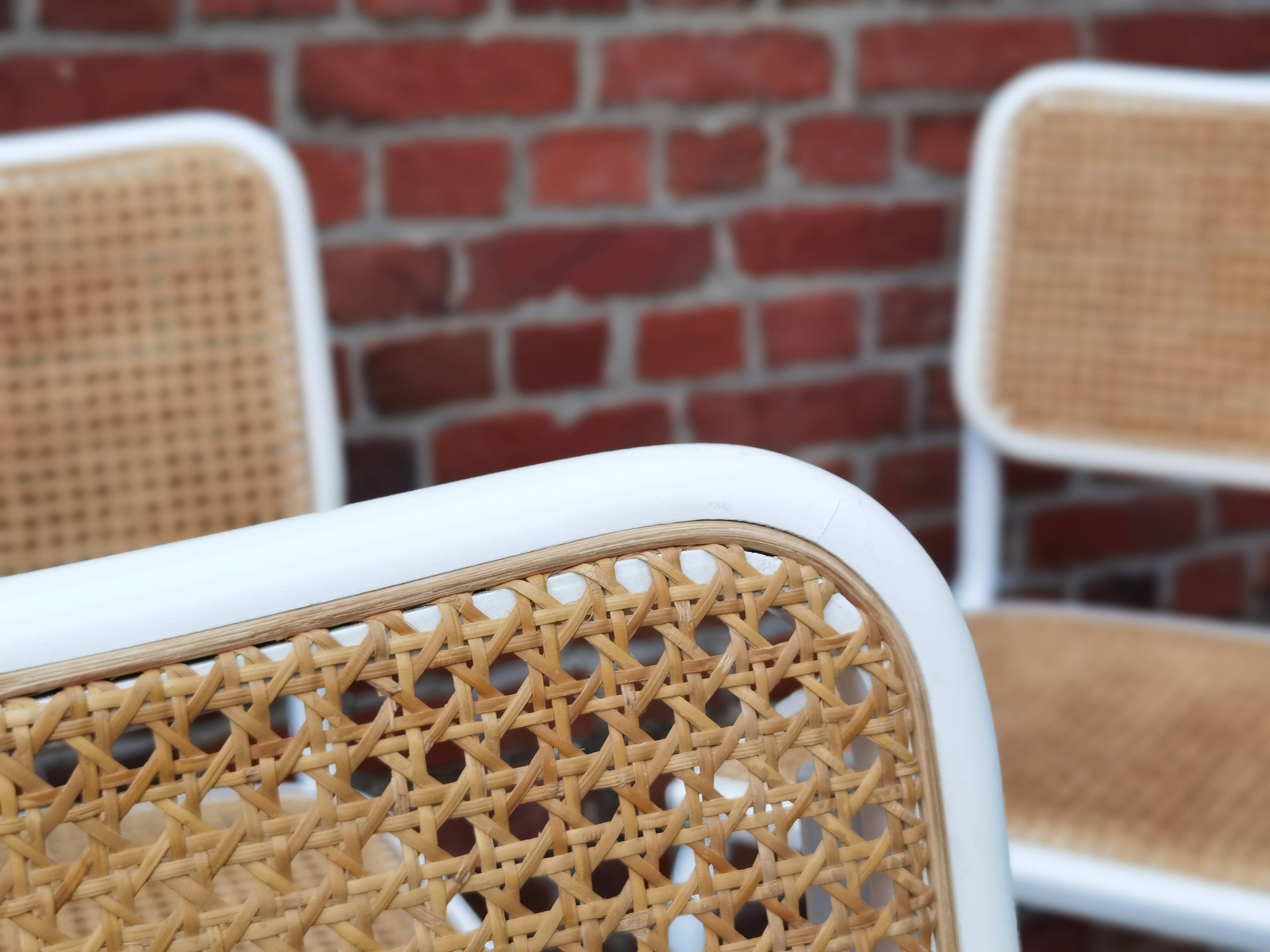 B32 Marcel Breuer white chairs