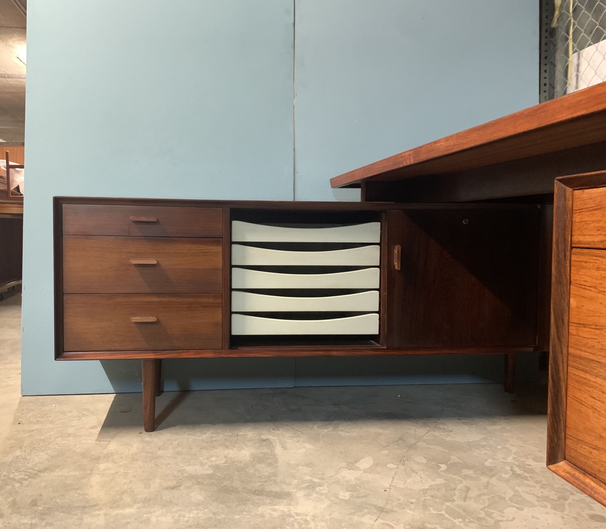Executive desk in rosewood by Arne Vodder for Sibast Møbler