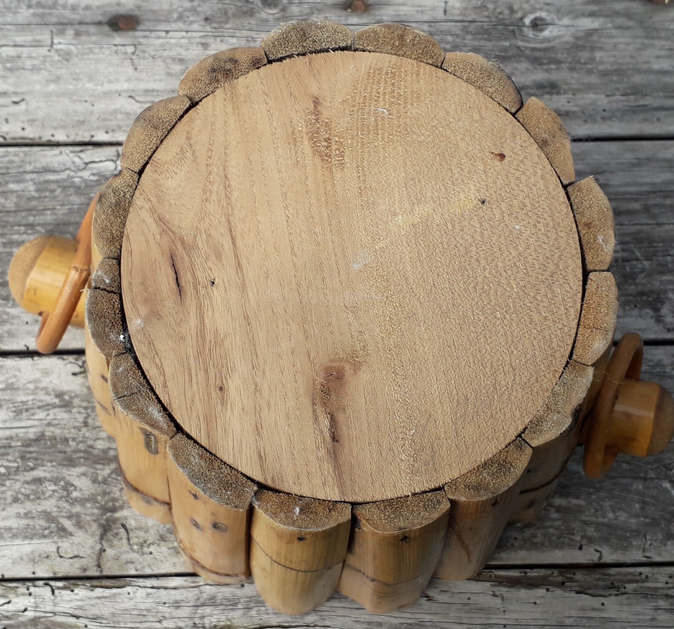 Rattan bamboo pot cache