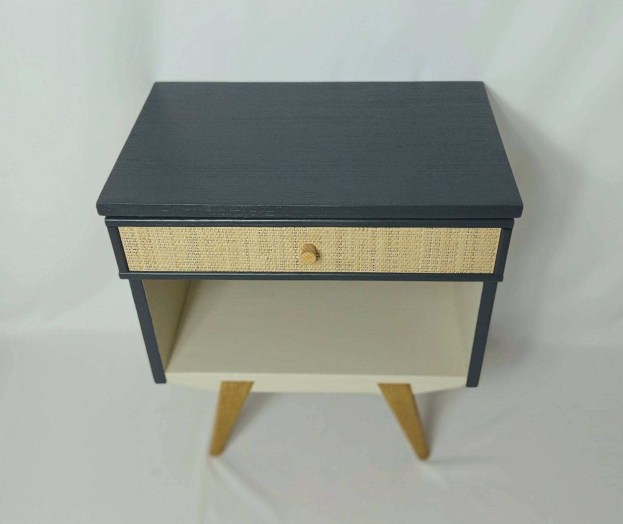 Meuble appoint pieds compas