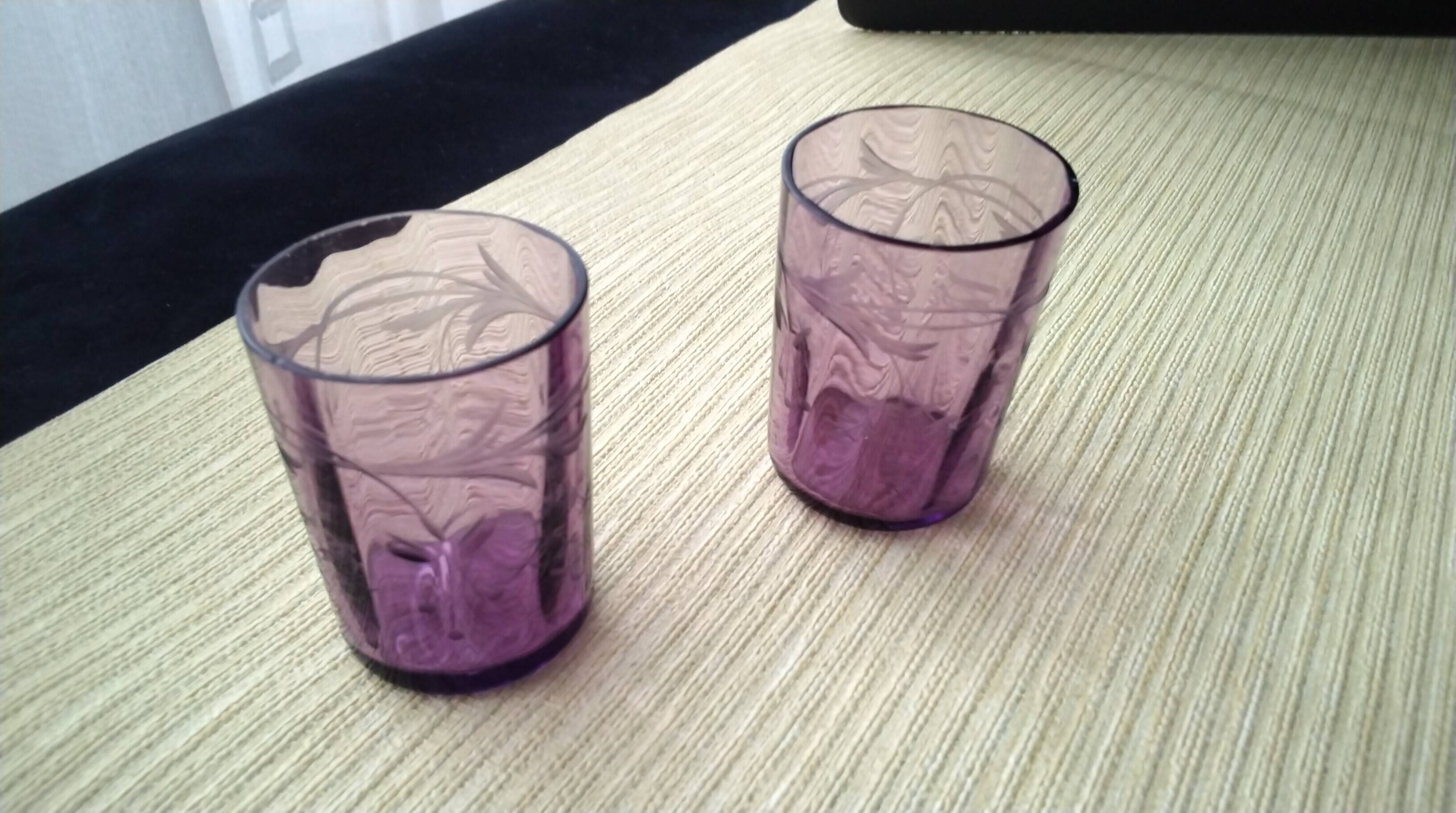 5 Verres gobelet à liqueur anciens  Décor gravé