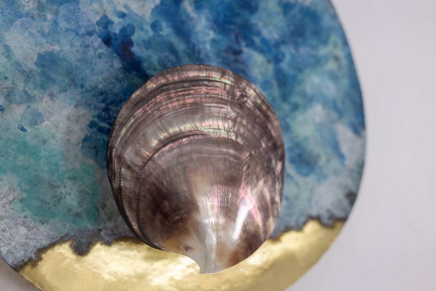 Pair of wall lights model "black mother-of-pearl". Contemporary work.