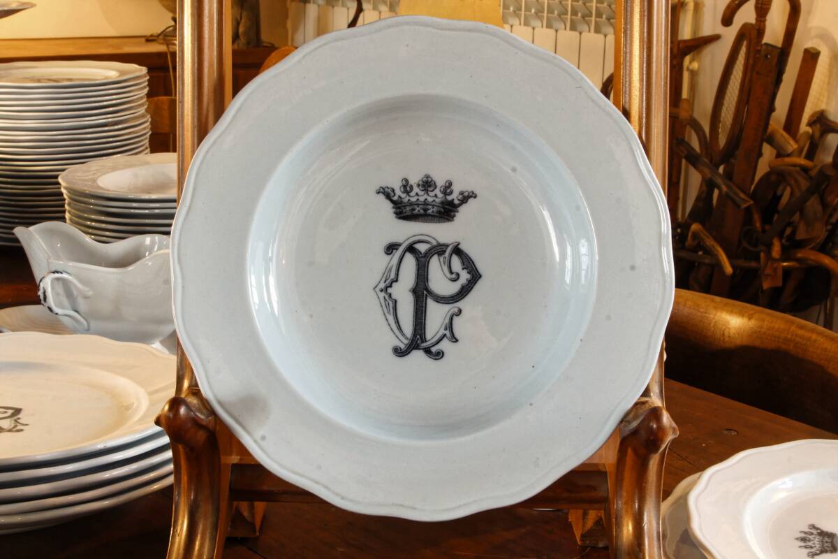 English earthenware service, CP monogram, ducal crown, 109 pieces