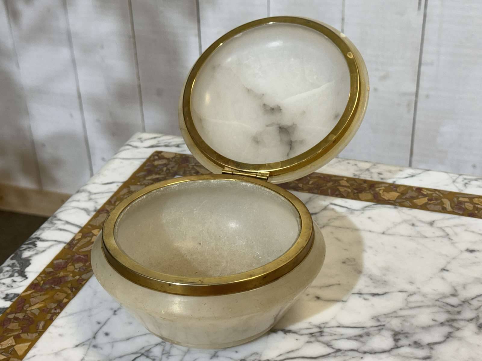 Boite à bijoux en Onyx des années 1970