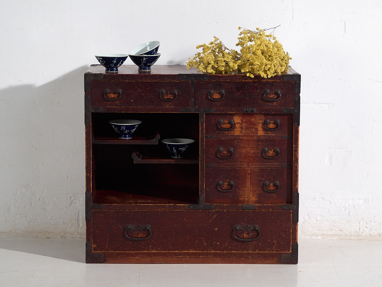 Ancient Japanese choba-dansu in cedar wood, Meiji/Taishō period (circa 1890-1920) #45