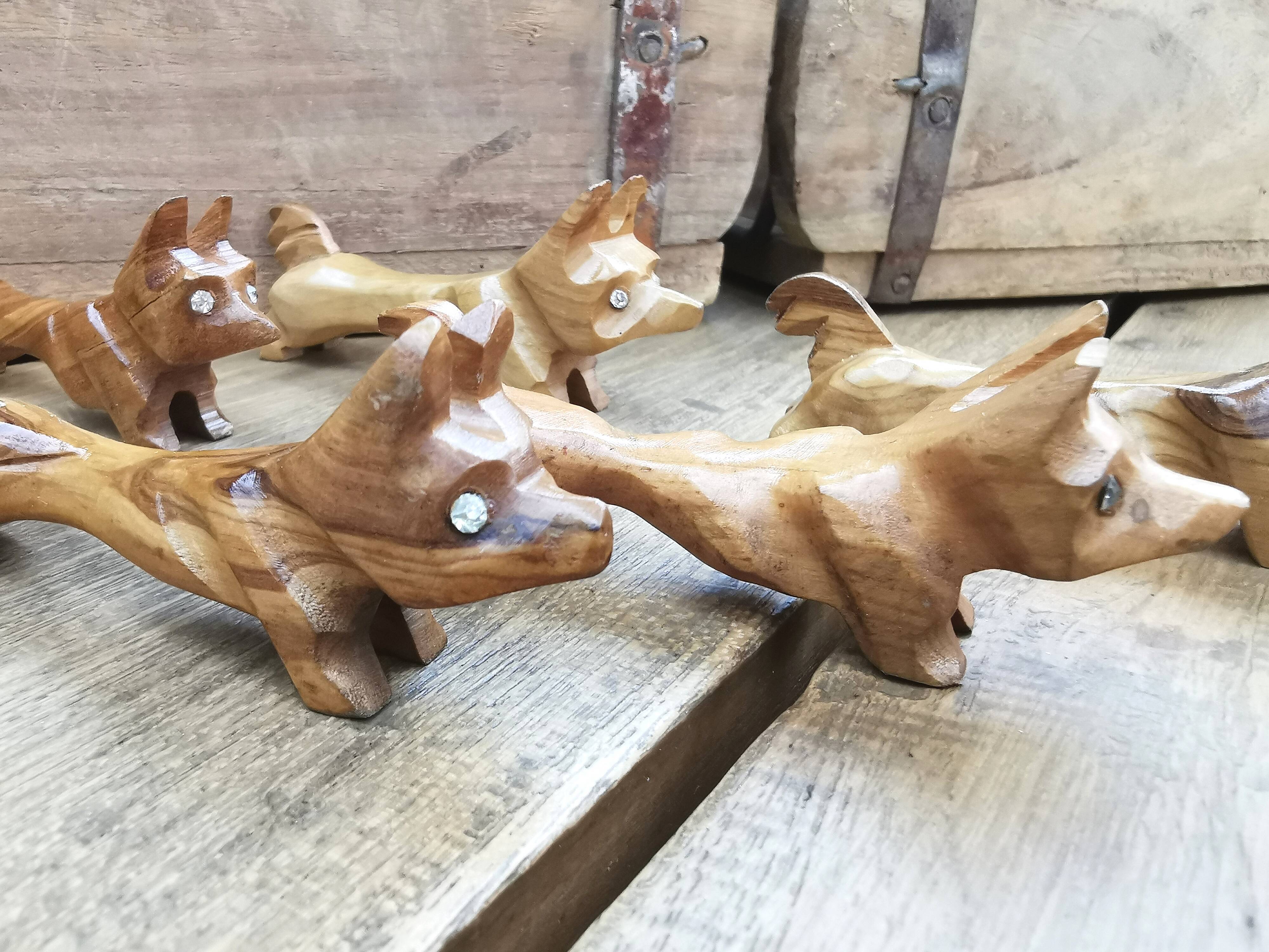 Set de 6 porte couteaux chien en bois
