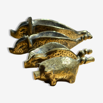 4 Pfizer bronze ashtray pigs