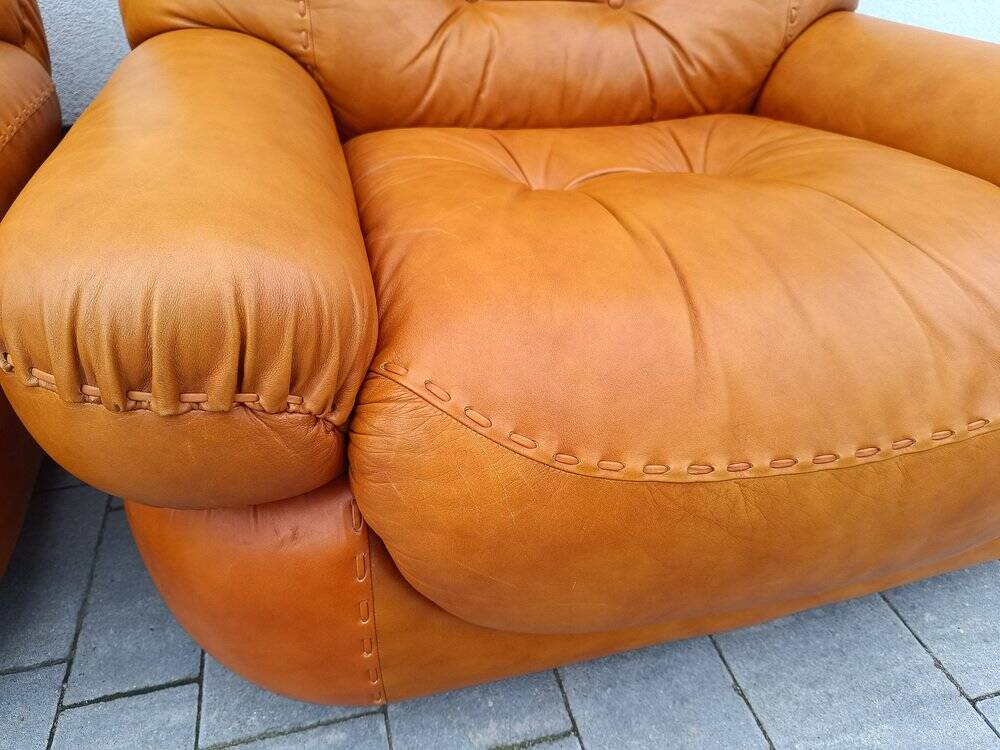 Canapé et fauteuils en cuir cognac par Sapporo pour Mobil, Italie