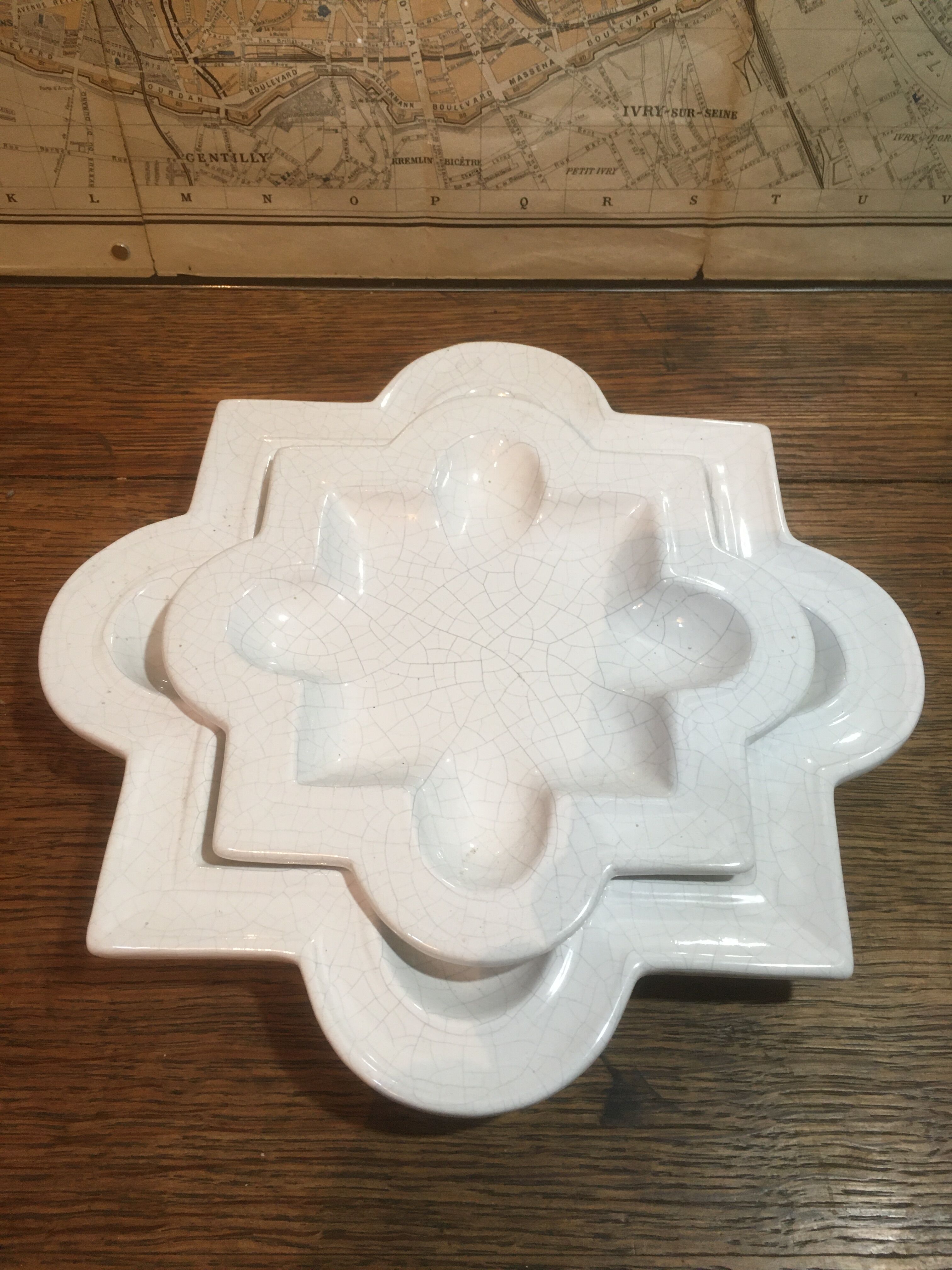 Pair of ceramic pocket vacuum